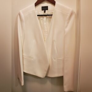 Judith & Charles White Blazer (Size 6)